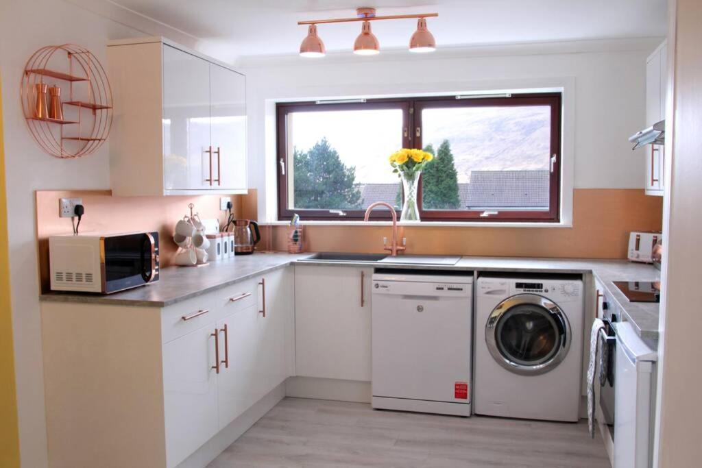 Premium Ground Floor Apartment, Near Fort William Town Centre Luaran gambar