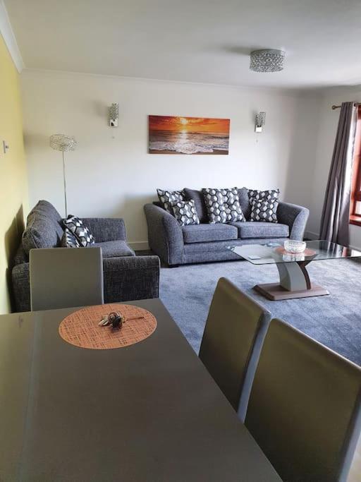 Premium Ground Floor Apartment, Near Fort William Town Centre Luaran gambar